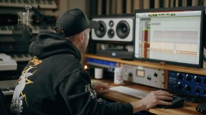 07. Gear, Microphones, Preamps, Compressors, Plugins and Engineering