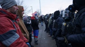 Bloomberg: ФБР собирает добровольцев для отправки в Миннеаполис