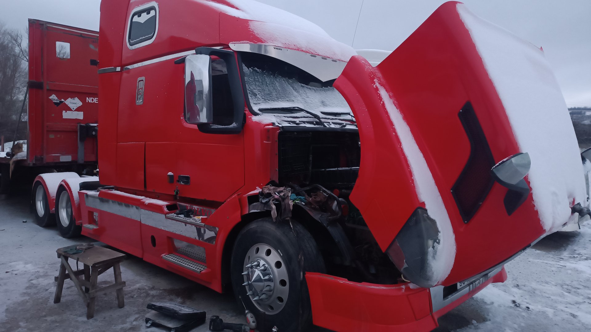 Volvo VNL 64T продолжение масштабного ремонта установил турбину