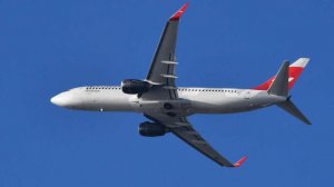 Летевший из Сочи в Кемерово самолет приземлился в Барнауле из-за неисправности