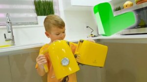 Девочки узнают, как важно делиться и дружить!