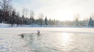 Как первый раз проплыть в проруби?)