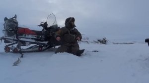 НАШЕЛ В РЕКЕ ТОННЫ РЫБЫ В ГЛУЗОЗИМЬЕ!! РЫБАЛКА С НОЧЕВК