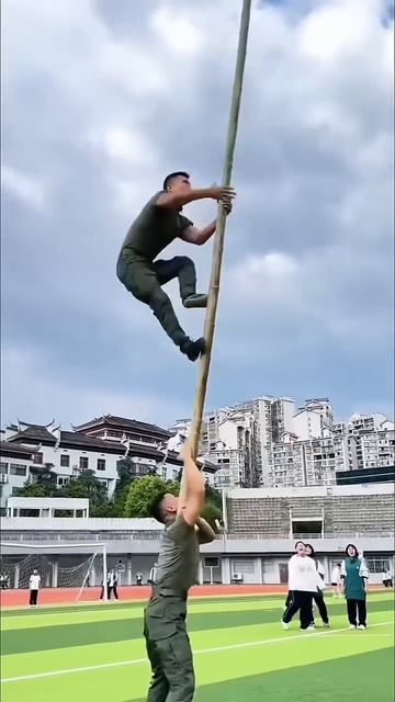 Плавные движения Unrea #сосредоточенность #уважение #навыки #плавно #идеально #шорты смотреть онлайн