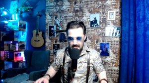 Певец Макаревич, обнищав, распродаёт любимые ги