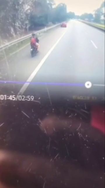 IMG_1984 смотреть онлайн