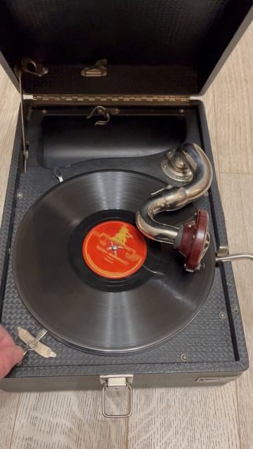 Винтажный патефон смотреть онлайн