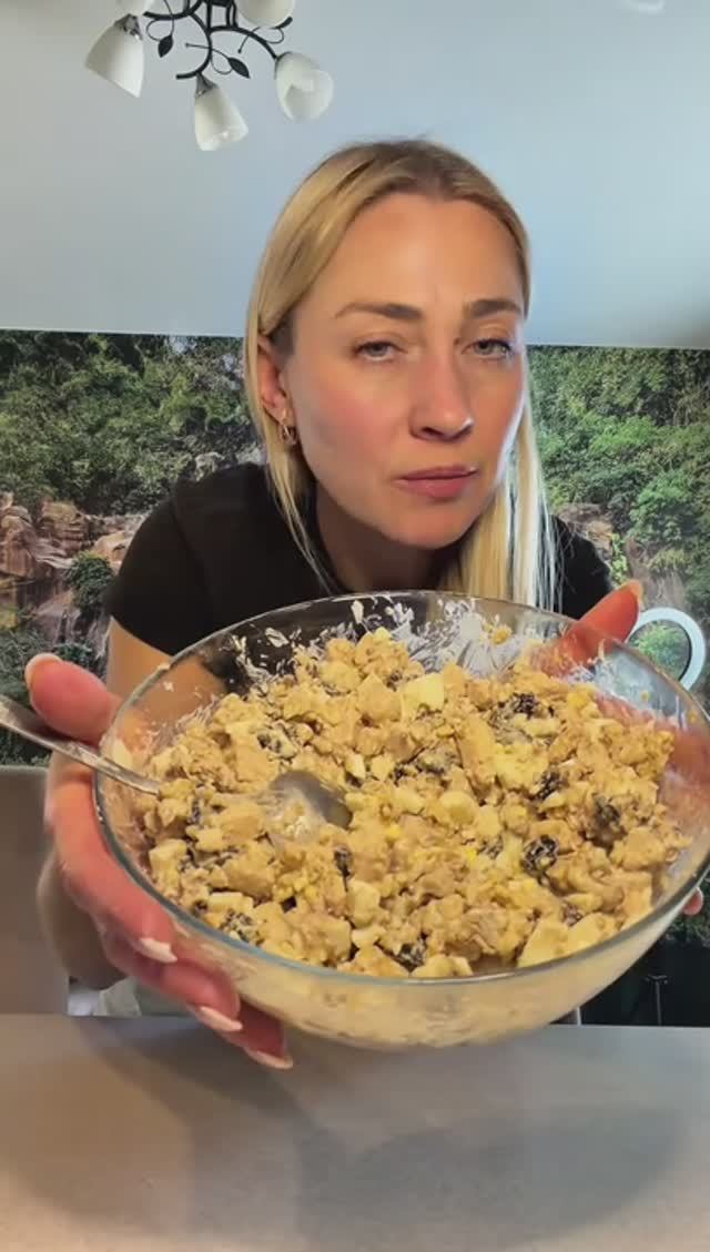 Простой в приготовлении и обалденно вкусный салат 😍 смотреть онлайн