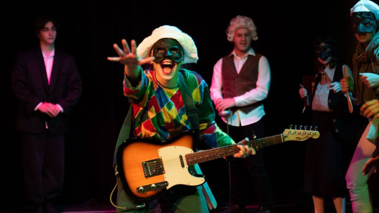 Слуга двух господ (2 состав) смотреть онлайн