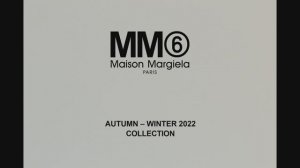 Показ коллекции MM6 Maison Margiela осень-зима 2022-2023