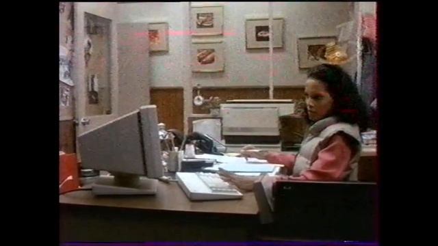 Фрагмент х/ф Поездка в Америку Реж. Д. Лэндис, Paramount, 1988 г. смотреть онлайн