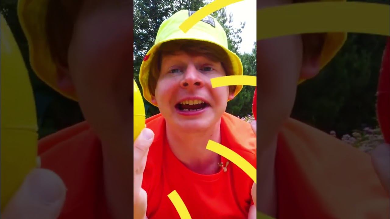 Сколько нашёл Саша дино-яиц в песочнице? #длядетей #интересное #игрушки смотреть онлайн