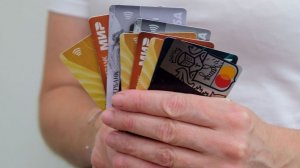 ЦБ опроверг сообщения о массовых блокировках карт россиян