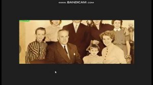 Да, что с ней? Она действительно не женщина? Аномальное явление во Франции. Дикость пятой республики