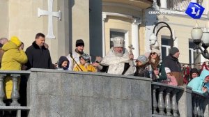 На набережной Ялты прошли Крещенские купания