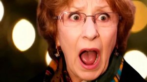 Актриса Ахеджакова, запачкавшись, прыгает от сч