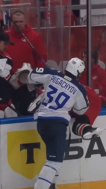 Это его любимая ИГРА 🎮👾 #КХЛ смотреть онлайн