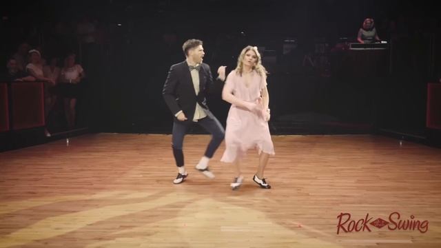 Все Дельфины в УРАГАн..Линди Хоп..