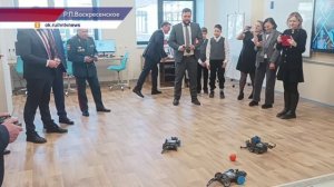 Представители областного правительства и местной власти осмотрели школу в Воскресенске