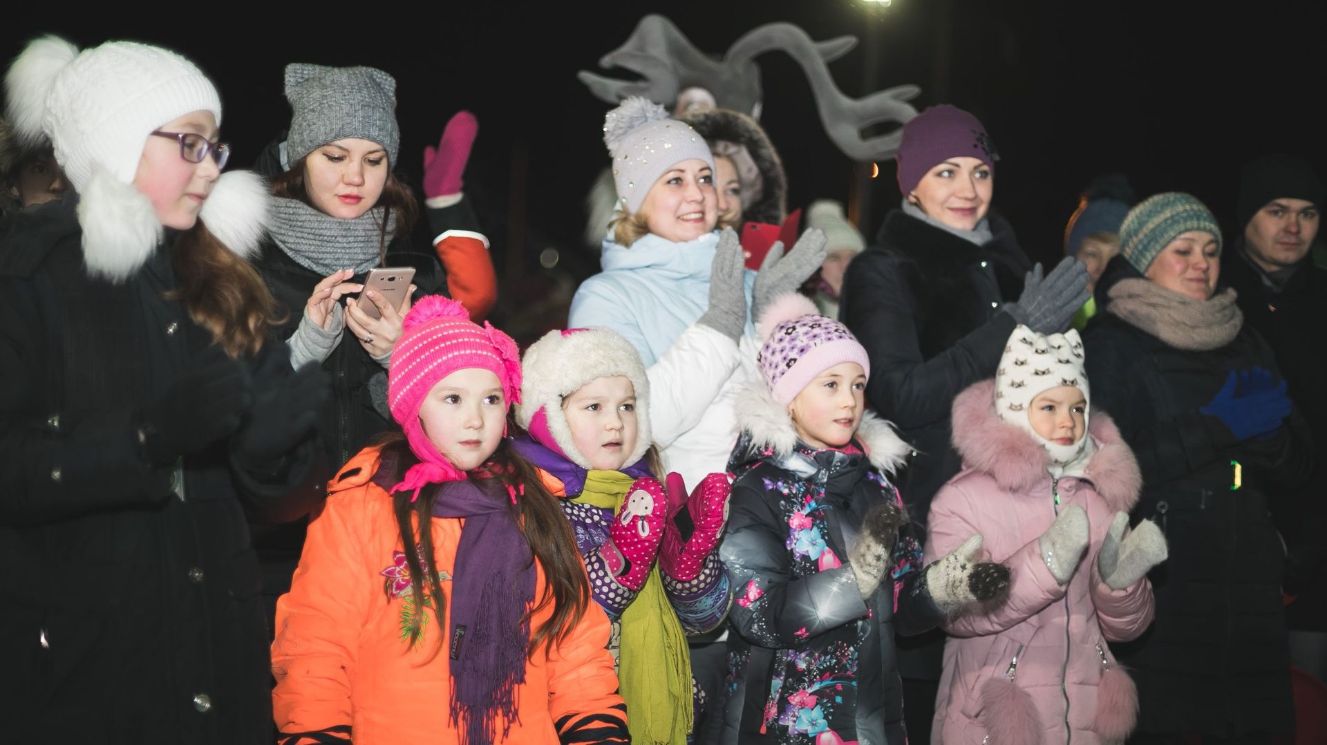 В Год молодой семьи в Югре усилили поддержку супружеских пар с малышами смотреть онлайн