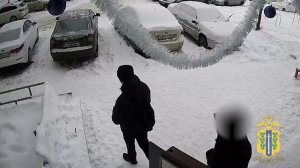 Грабитель, сорвавший с шеи мужчины золотую цепочку стоимостью 1 млн рублей,задержан полицией Липецка