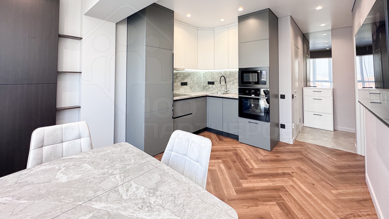 Рум-тур по 1-к квартире по адресу: ул. Красноказачья, 23/2, ЖК "Художник" (аренда, Иркутск) смотреть онлайн