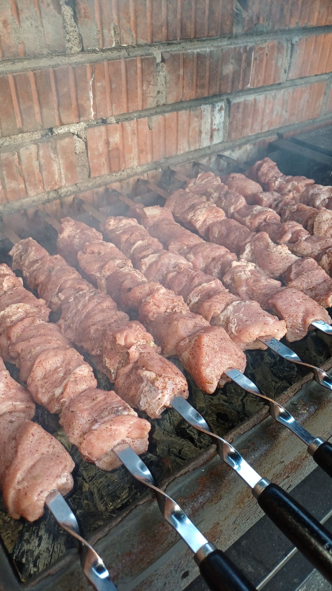 Свиной шашлык в огуречном маринаде. смотреть онлайн