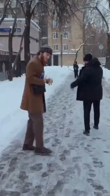 😄Мага Исмаилов и Шара Буллет двигаются вместе смотреть онлайн