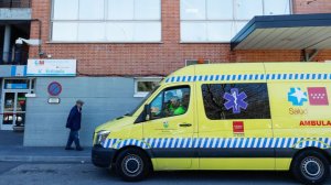 Число погибших при сходе поездов с рельсов в Испании увеличилось до 21