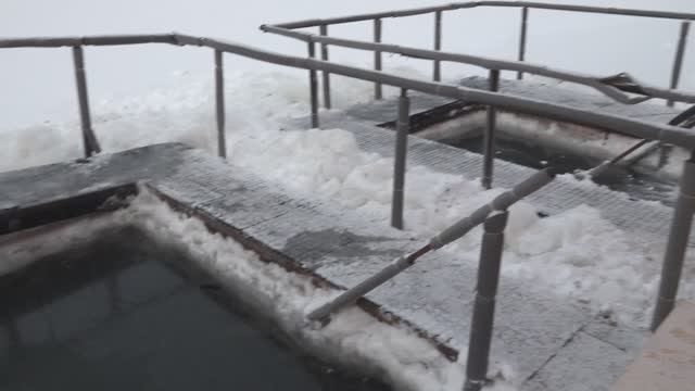 Где окунуться в Крещение? смотреть онлайн