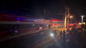 Растет число жертв железнодорожной катастрофы в Испании.