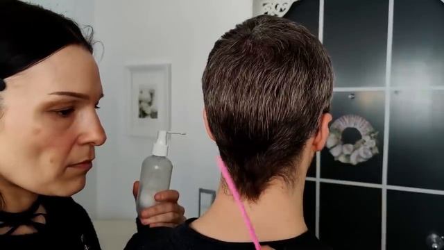 ASMR The Face & Neck Hairstylist смотреть онлайн