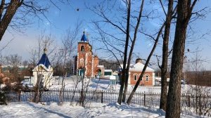 С праздником Крещения! 🎉 Пусть вода, освящённая в этот день, смоет все невзгоды. 💧🛁