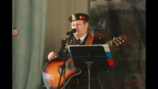 "Память - безмолвие братских могил,
Зажженная в церкви вдовою свеча" 🫡 смотреть онлайн