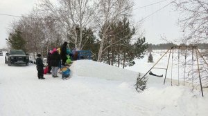 Ледовый восторг: в селе Великокнязевка возвели огромную горку