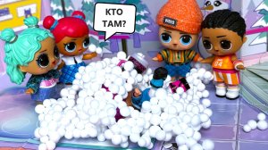 МЫ НАШЛИ ЕЁ В СНЕГУ⛄😲😱 Новая кукла ЛОЛ WINTER SNOW зимняя серия куклы мультики игрушки ДАРИНЕЛКА