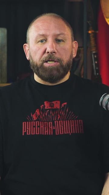 НАПАДЕНИЕ В ПОЕЗДЕ! #short #shorts смотреть онлайн