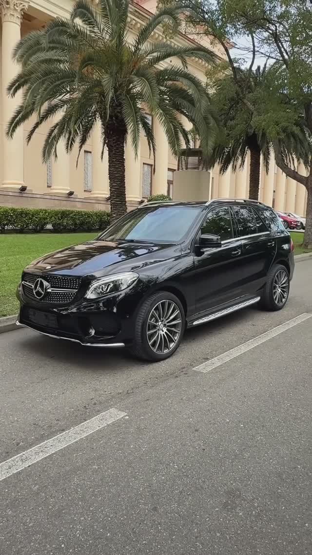 Mercedes-Benz GLE 350d w166 смотреть онлайн