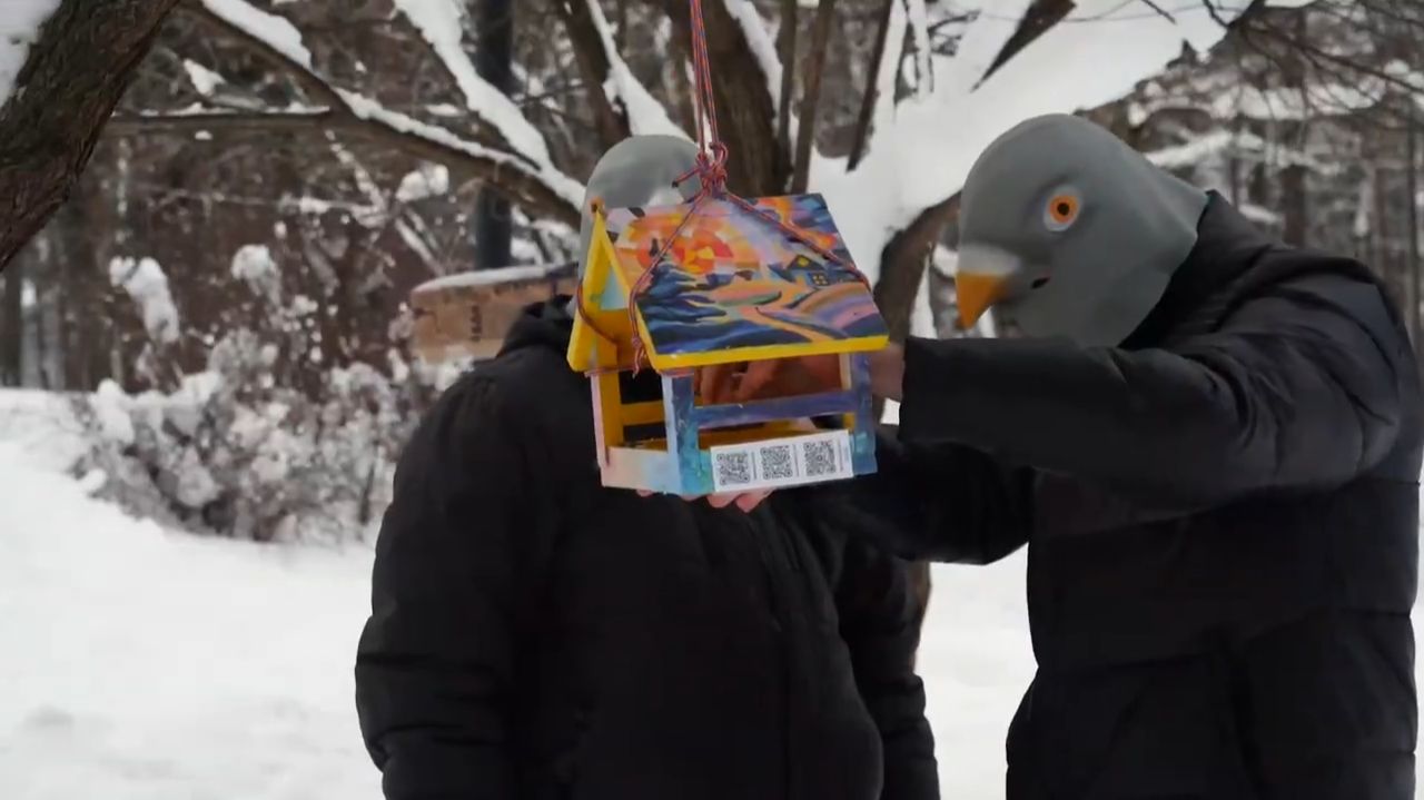 Кормим птичек смотреть онлайн