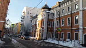 Прогулки по Москве. "Дом с лицом" в Больничном переулке