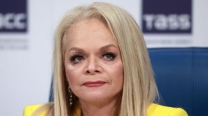 Ларису Долину принудительно выселили из квартиры в Хамовниках