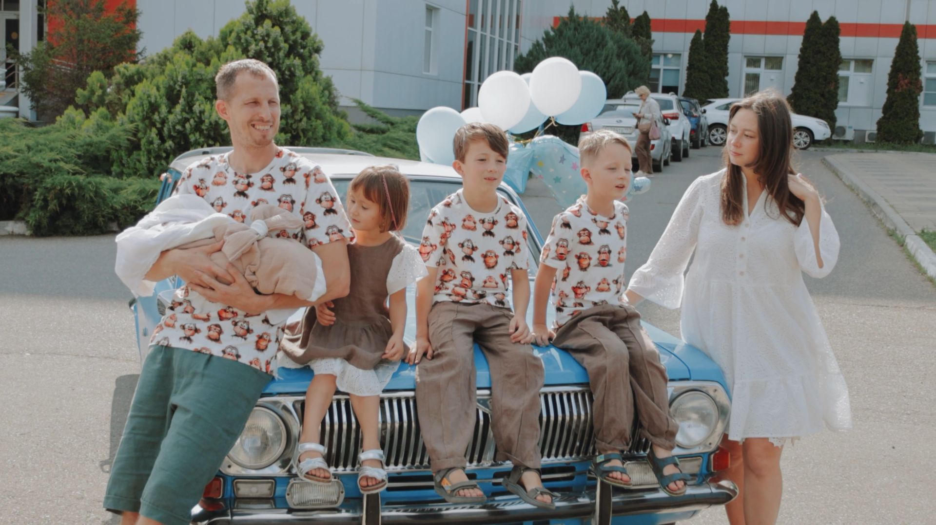 Выписка из роддома.
