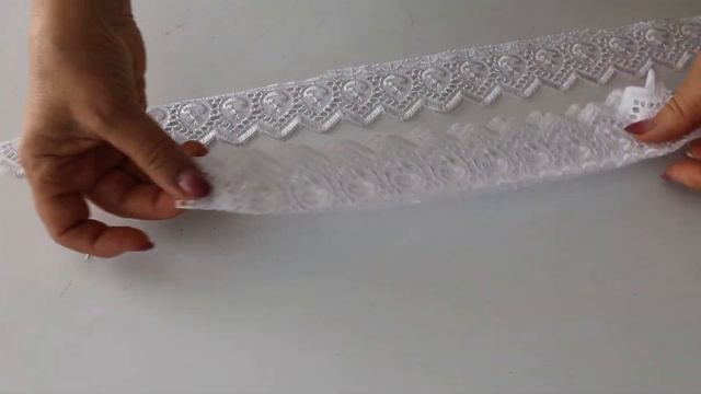 Скупаю белые футболки и отрезаю от них рукава и пришиваю кружево. смотреть онлайн