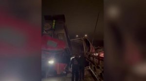 В Ростовской области самосвал снес переходной мост на М-4 "Дон".