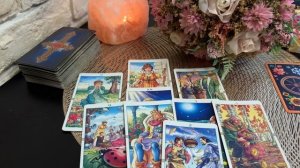 Что он скрывает под маской безразличия🍓🕺💐Расклад по вариантам