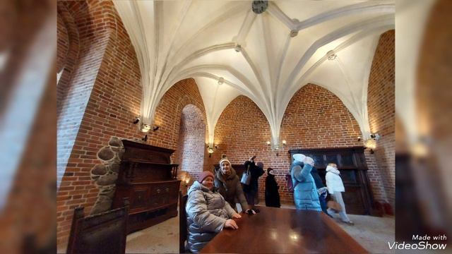 Обзорная экскурсия по Хофбургу замка Тапиау 18 января 2026 смотреть онлайн