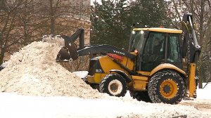 (Рыбинск-40) СНЕГ ПРОДОЛЖАЮТ ВЫВОЗИТЬ