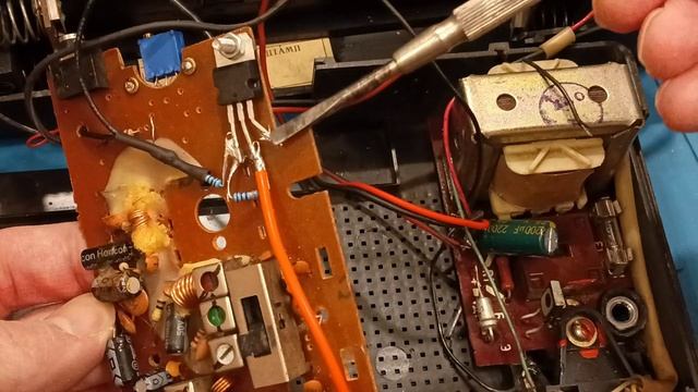 Гибрид радиоприемников  Альпинист - 320   KIPO - 408