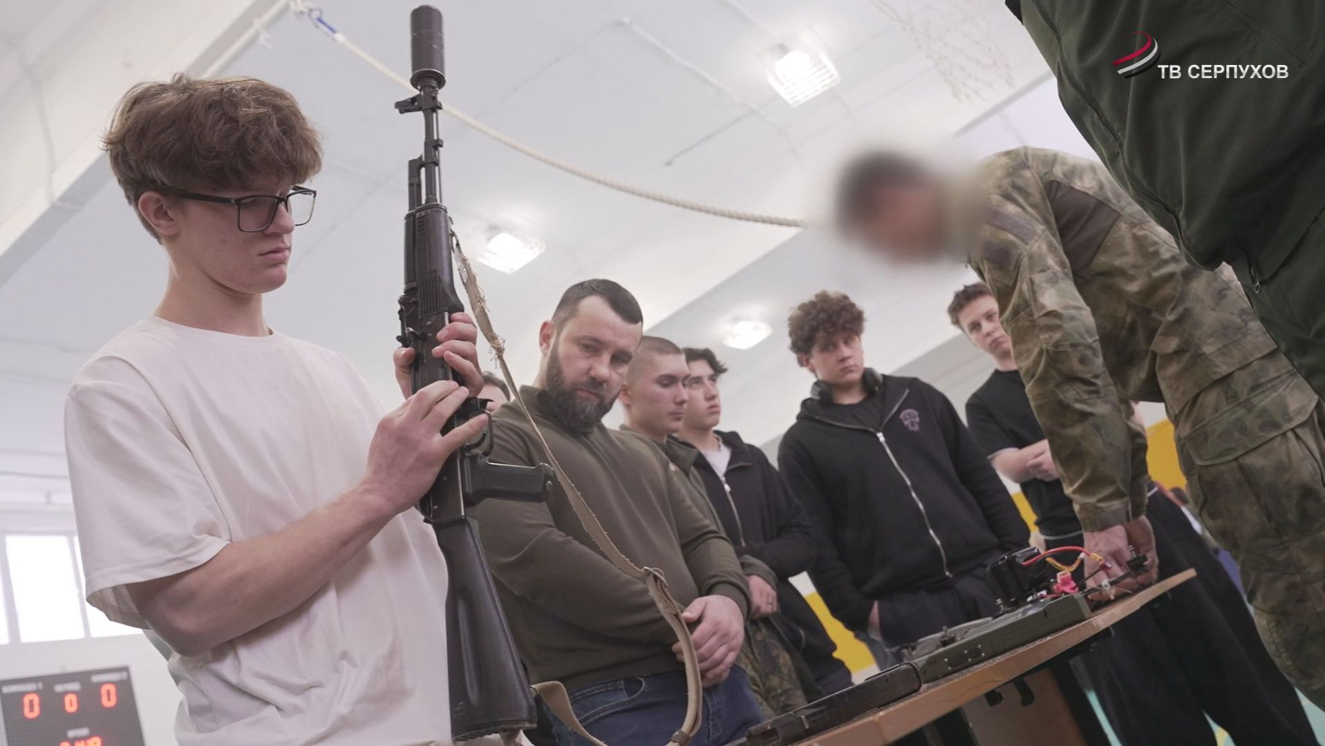 В школах округа проходят уроки мужества смотреть онлайн