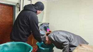 К МАНСУРУ  ВСЕ ХОТЯТ ПОД ОПЕКУ . ПОКАЖИТЕ МНЕ ИХ ......